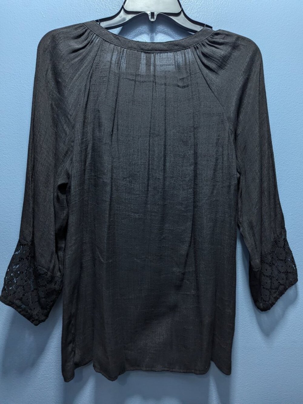 New Directions Black Lace Pattern Trim Blouse Size M - Picture 4 of 4